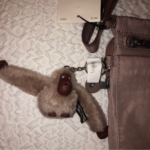 Kipling NWELDORADO Dusty Taupe Nylon Crossbody With Monkey Key Chain NWT - Picture 5 of 16